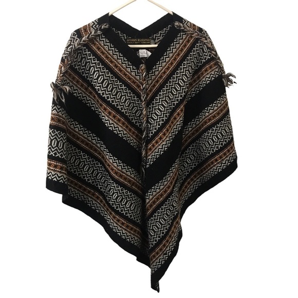 Arolan Kutomo Sweaters - *Vintage* Arolan Kutomo pure wool Nordic knit zip Pirkko maki poncho